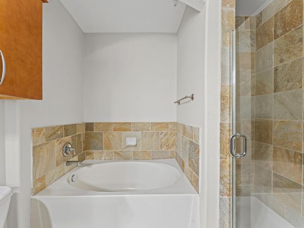1901 Post Oak Boulevard 1601, Houston TX 77056