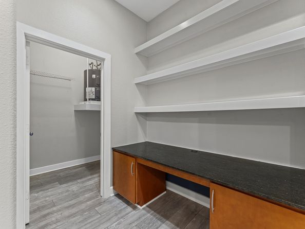 1901 Post Oak Boulevard 1601, Houston TX 77056