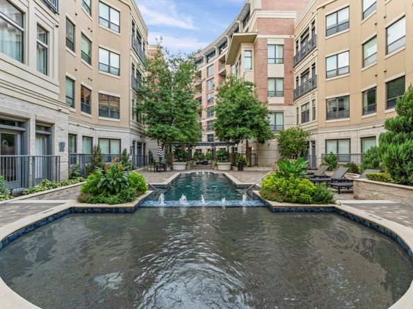 1901 Post Oak Boulevard 1601, Houston TX 77056
