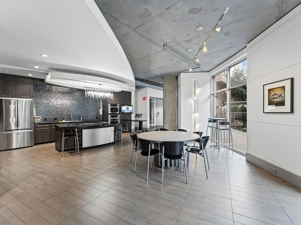 1901 Post Oak Boulevard 1601, Houston TX 77056