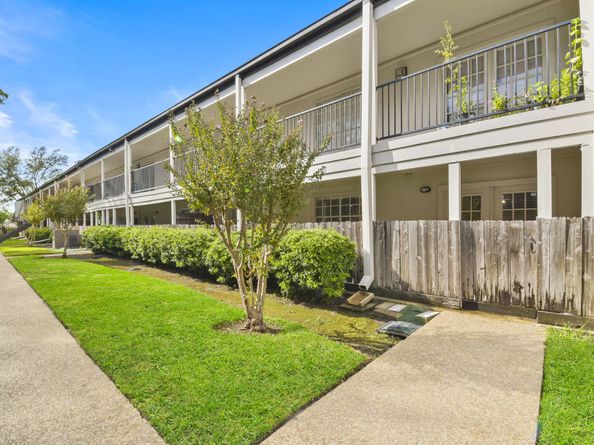 12633 Memorial Drive 177, Houston TX 77024