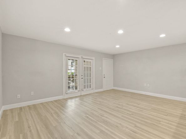 12633 Memorial Drive 177, Houston TX 77024