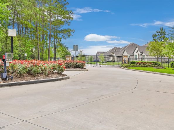 23509 Red Juniper Lane, New Caney TX 77357