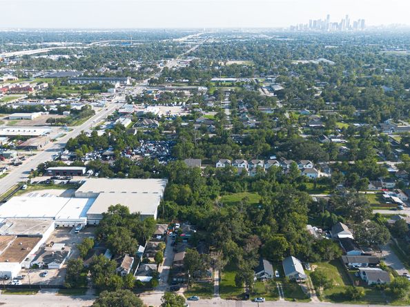 2624 Deams St Street, Houston TX 77093