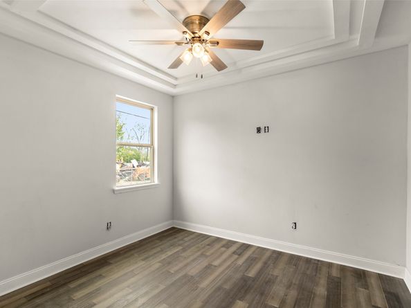 4817 Los Angeles Street, Houston TX 77026