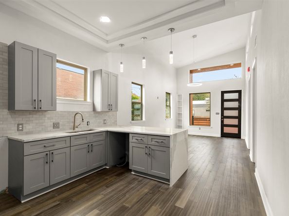 4817 Los Angeles Street, Houston TX 77026