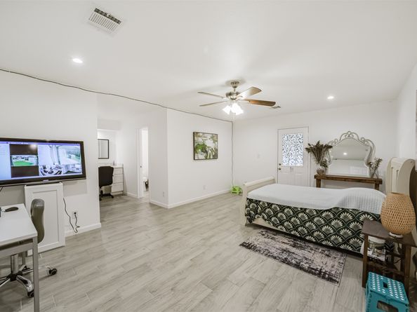 6207 Briar Glade Drive, Houston TX 77072
