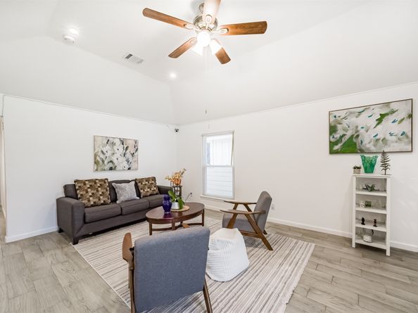 6207 Briar Glade Drive, Houston TX 77072