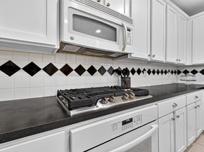 71 N Acacia Park Circle, The Woodlands TX 77382