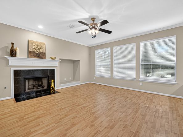 71 N Acacia Park Circle, The Woodlands TX 77382