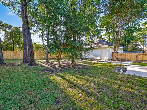 71 N Acacia Park Circle, The Woodlands TX 77382