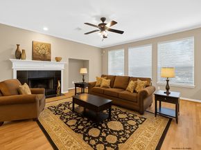 71 N Acacia Park Circle, The Woodlands TX 77382