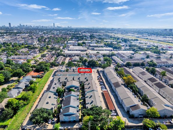 3764 Tanglewilde Street 7, Houston TX 77063