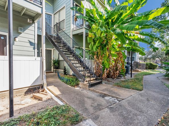 3764 Tanglewilde Street 7, Houston TX 77063