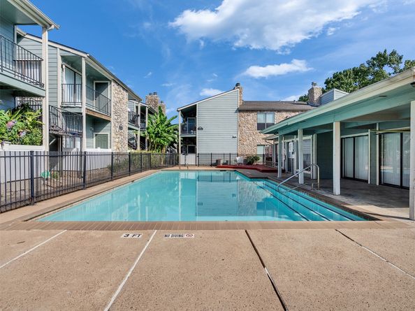 3764 Tanglewilde Street 7, Houston TX 77063