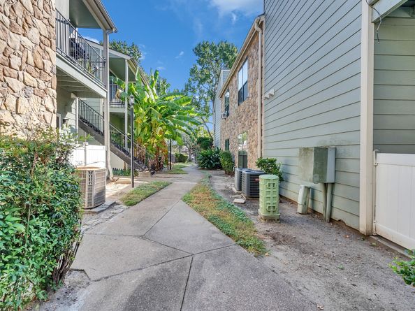 3764 Tanglewilde Street 7, Houston TX 77063