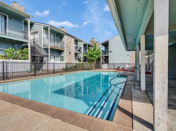 3764 Tanglewilde Street 7, Houston TX 77063