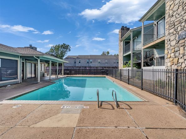 3764 Tanglewilde Street 7, Houston TX 77063