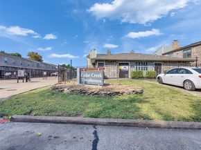 3764 Tanglewilde Street 7, Houston TX 77063