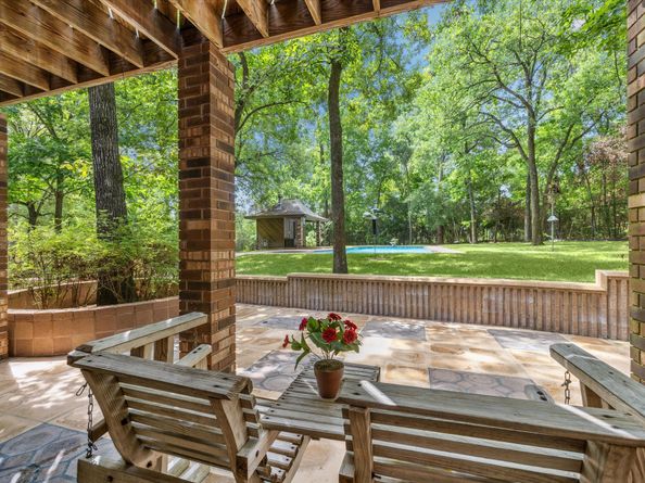 12190 Willowridge Circle, Conroe TX 77304