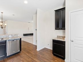 6650 Atlasridge Drive, Houston TX 77048