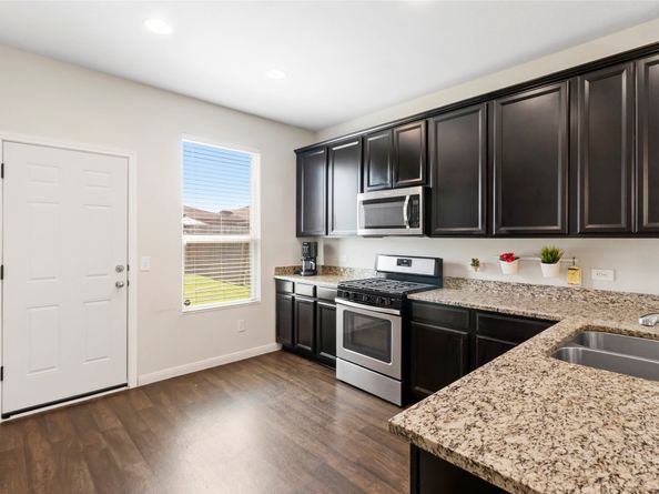 6650 Atlasridge Drive, Houston TX 77048