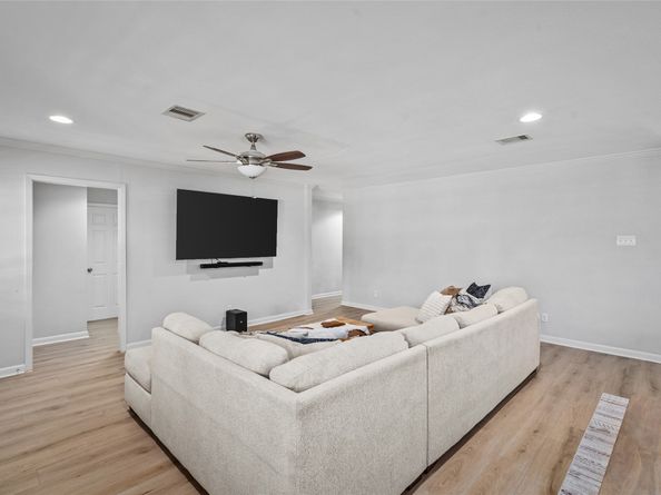 4845 Briarbend Drive, Houston TX 77035