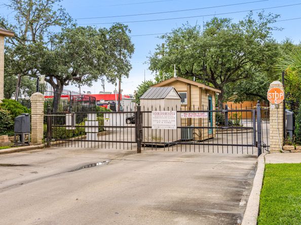 2121 Hepburn Street 710, Houston TX 77054