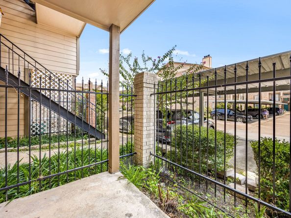 2121 Hepburn Street 710, Houston TX 77054