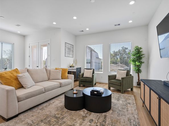 1807 Lee Street, Houston TX 77026