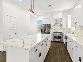2204 Hoskins Drive, Houston TX 77080