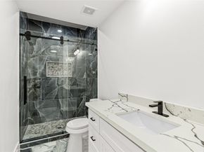 2204 Hoskins Drive, Houston TX 77080