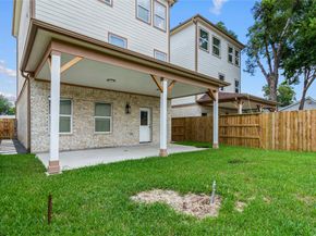 2204 Hoskins Drive, Houston TX 77080