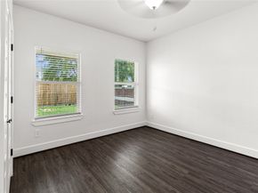 2204 Hoskins Drive, Houston TX 77080