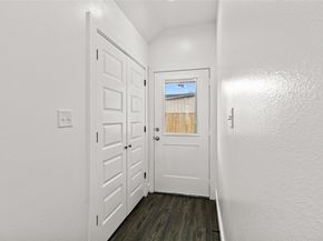 2204 Hoskins Drive, Houston TX 77080