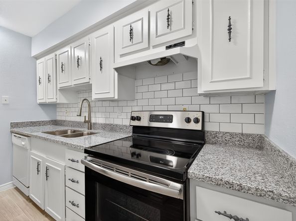 9303 Hammerly Boulevard 204, Houston TX 77080