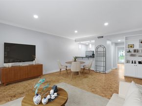 7929 Woodway Drive 4, Houston TX 77063