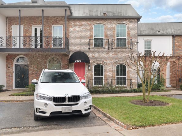 7929 Woodway Drive 4, Houston TX 77063
