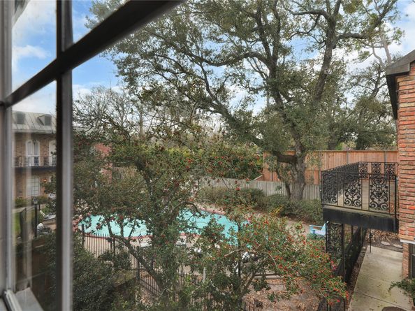 7929 Woodway Drive 4, Houston TX 77063