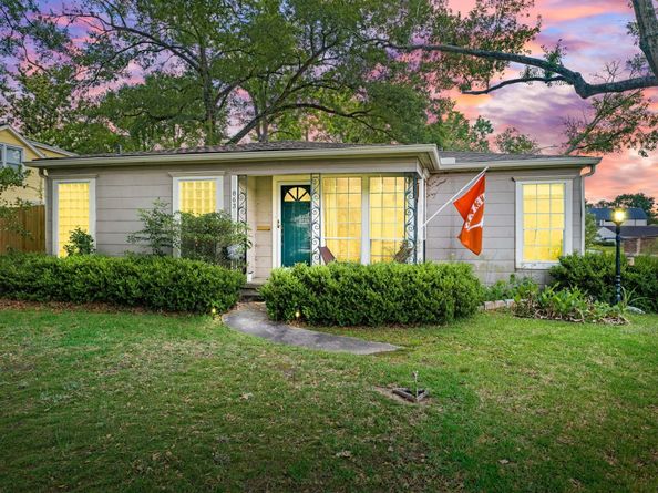 863 W 43rd Street, Houston TX 77018