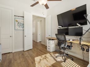 812 E 37th Street B, Houston TX 77022