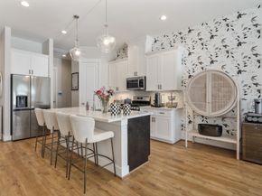 812 E 37th Street B, Houston TX 77022