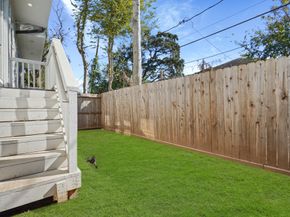812 E 37th Street B, Houston TX 77022
