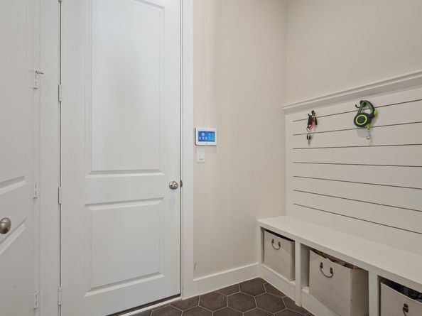 812 E 37th Street B, Houston TX 77022