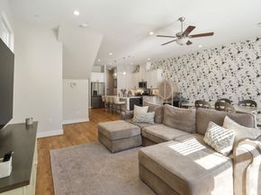 812 E 37th Street B, Houston TX 77022