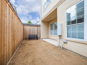 2813 Clinton Drive, Houston TX 77020