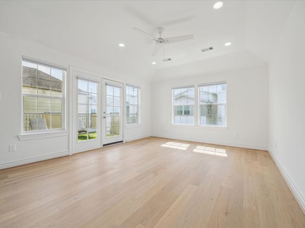2813 Clinton Drive, Houston TX 77020