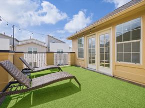 2813 Clinton Drive, Houston TX 77020