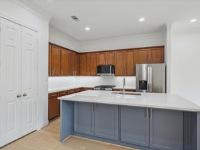 2813 Clinton Drive, Houston TX 77020