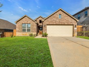 935 Golden Willow Lane
